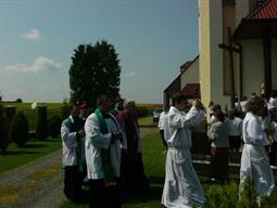 pomnik06_08