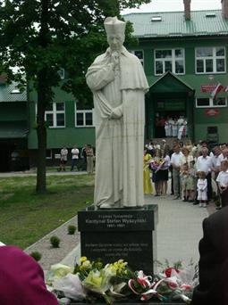 pomnik06_45