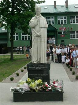 pomnik06_46