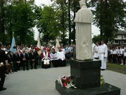 pomnik06_48